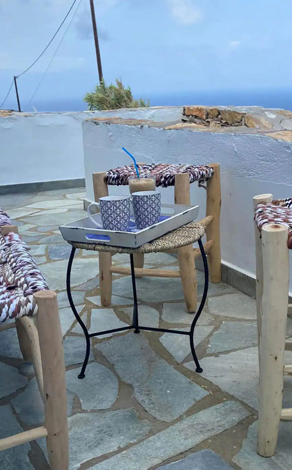 Ambeli house in Folegandros - Moniasma sunset living