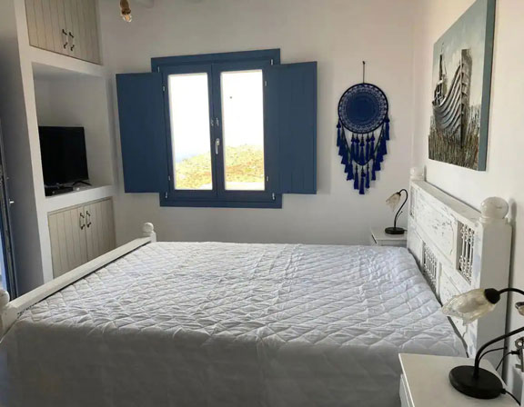 Ambeli house in Folegandros - Moniasma sunset living