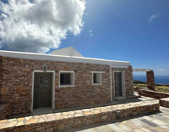 Vrachies house in Folegandros - Moniasma sunset living