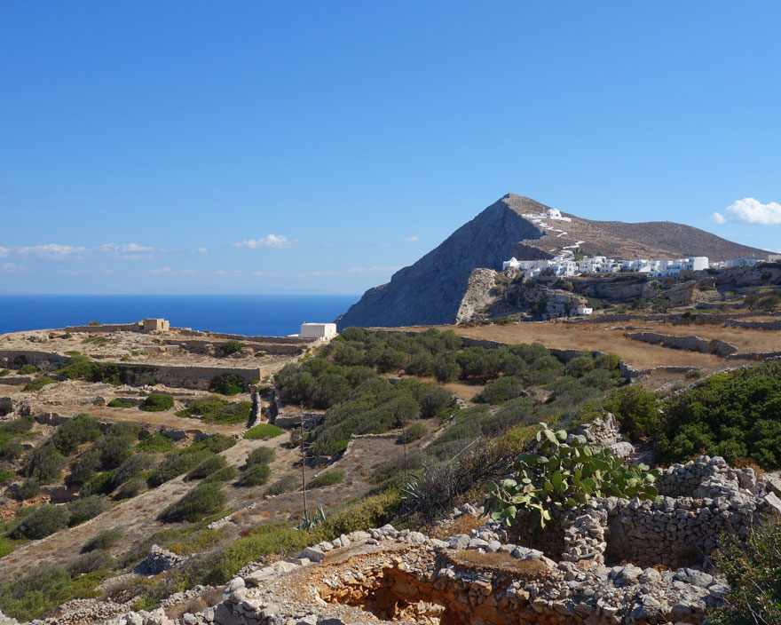 Trails in Folegandros