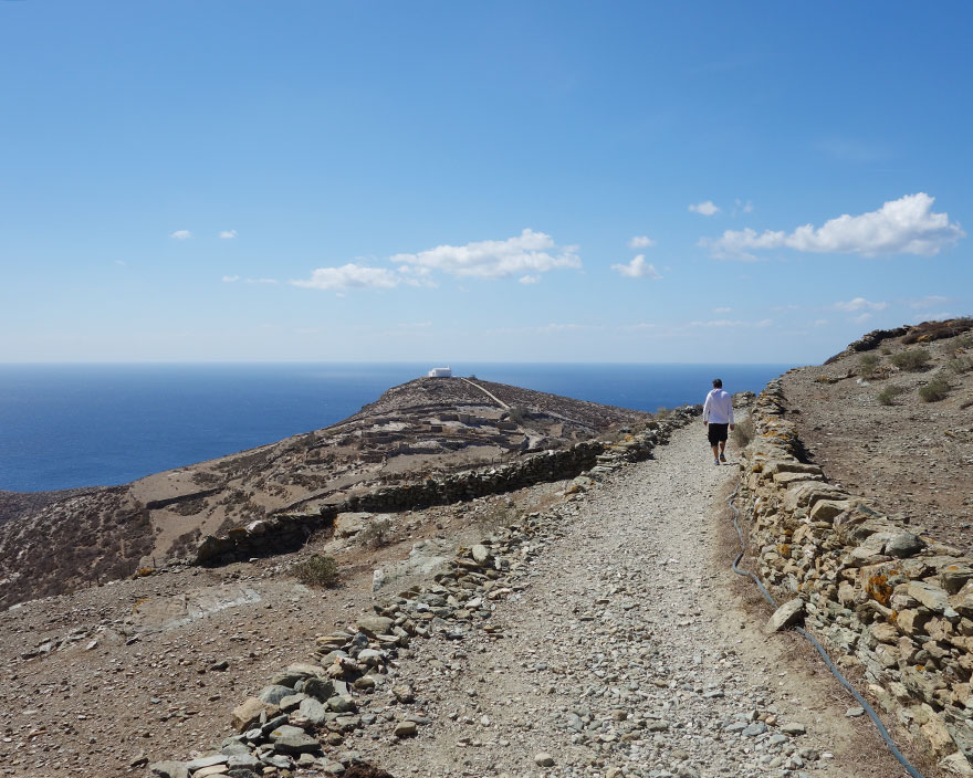 Hiking in Folegandros